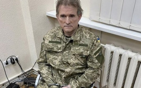 Суд заборонив вісім "громадських організацій" Медведчука, які готували держпереворот у Києві в 2022 році
Суд заборонив вісім "громадських організацій" Медведчука, які готували держпереворот у Києві в 2022 році