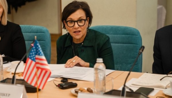 Україна має великий потенціал для зовнішніх інвестицій попри війну - Пріцкер Україна має великий потенціал для зовнішніх інвестицій попри війну - Пріцкер
