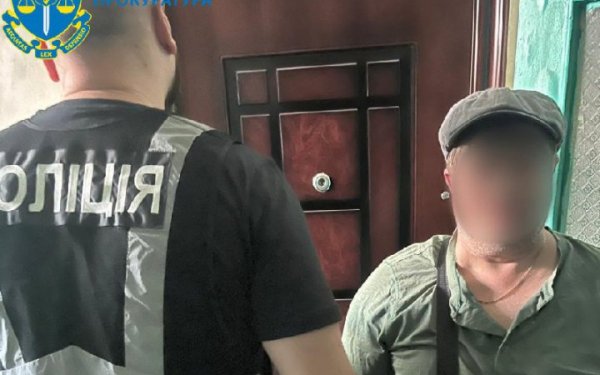 У Києві двоє чоловіків викрали лікаря-кардіохірурга і хотіли за нього $2 млн викупу
У Києві двоє чоловіків викрали лікаря-кардіохірурга і хотіли за нього $2 млн викупу