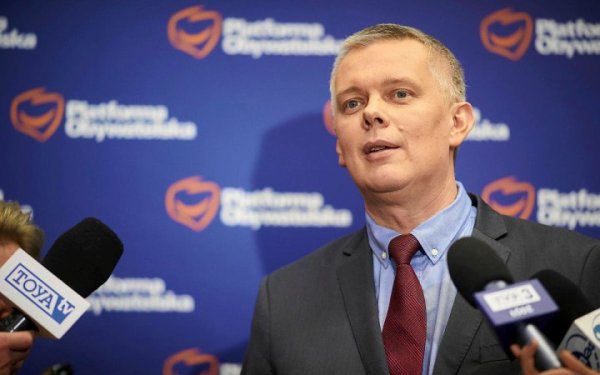У Польщі заарештували вже 18 людей через підозри у плануванні диверсій на користь Росії
У Польщі заарештували вже 18 людей через підозри у плануванні диверсій на користь Росії