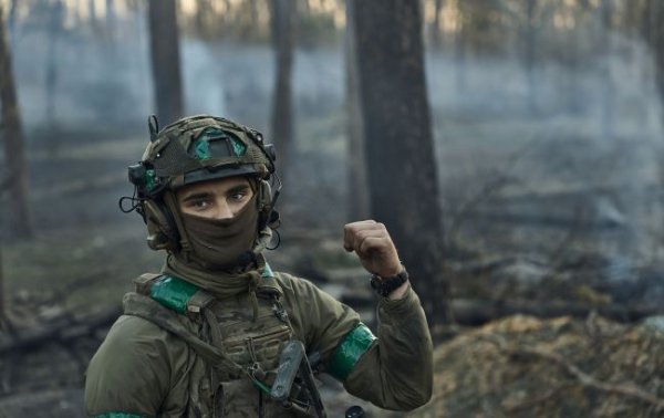 Украинские защитники продвинулись в Серебрянском лесу, - "Азов"
Украинские защитники продвинулись в Серебрянском лесу, - "Азов"