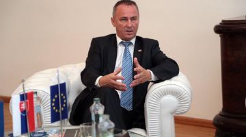 Эдуард Бураш: «После покушения на Фицо Словакия политически поляризовывалась даже на уровне семей…» — Высокий Замок