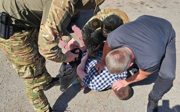 Працівник “Мотор Січі” збирав розвіддані для ворога щодо передислокованих цехів для завдання ракетного удару, – СБУ
Працівник “Мотор Січі” збирав розвіддані для ворога щодо передислокованих цехів для завдання ракетного удару, – СБУ