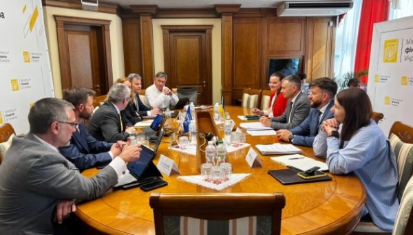 Глава Мінфіну України зустрівся з керівником місії МВФ Глава Мінфіну України зустрівся з керівником місії МВФ