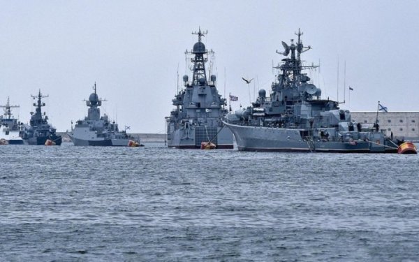 Речник ВМС: В Азовському морі більше немає військових кораблів РФ
Речник ВМС: В Азовському морі більше немає військових кораблів РФ