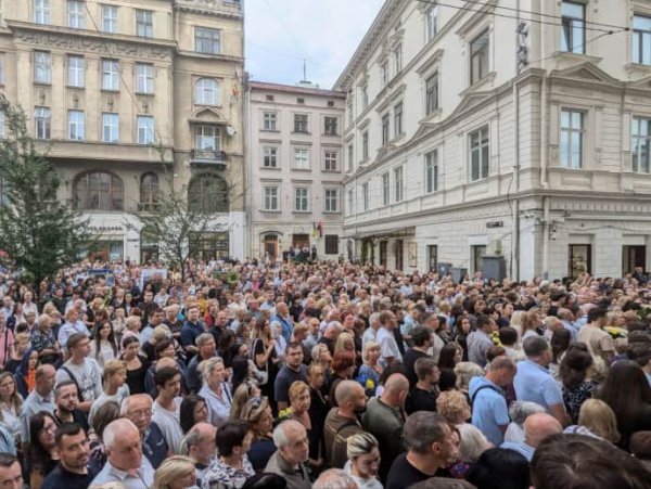 Во Львове началось прощание с Ириной Фарион