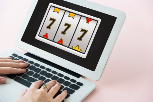Борьба с лудоманией: App Store заблокировал 50 приложений с нелегальными онлайн-казино
Борьба с лудоманией: App Store заблокировал 50 приложений с нелегальными онлайн-казино