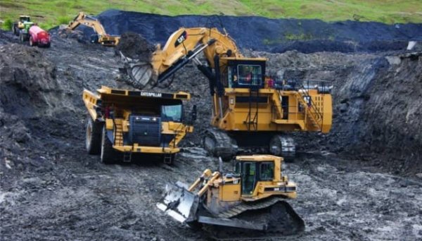 У Росію в обхід санкцій постачають американську техніку Caterpillar - ЗМІ У Росію в обхід санкцій постачають американську техніку Caterpillar - ЗМІ