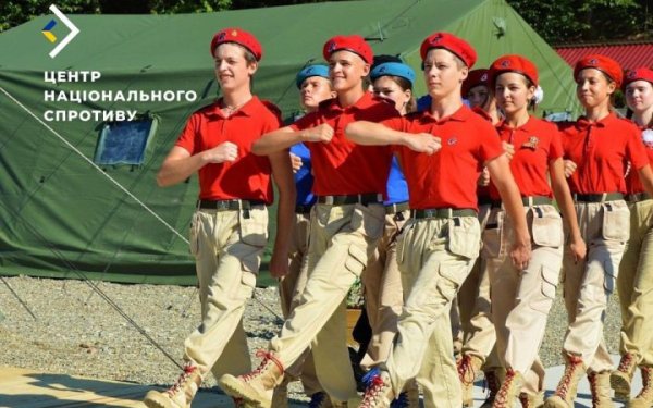 Росіяни вербують школярів з окупованої Луганщини мілітаристського руху "Ахмат"
Росіяни вербують школярів з окупованої Луганщини мілітаристського руху "Ахмат"