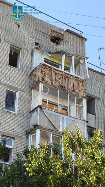 Росіяни обстріляли житлові квартали Білопілля на Сумщині, є потерпілі
Росіяни обстріляли житлові квартали Білопілля на Сумщині, є потерпілі