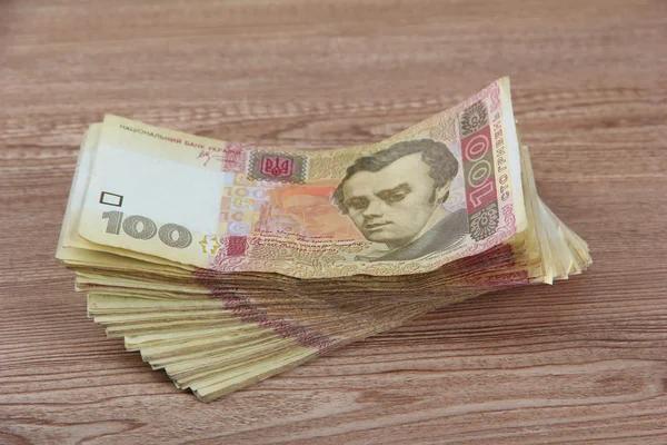Официальный курс: НБУ понизил курс гривны на 6 копеек
Официальный курс: НБУ понизил курс гривны на 6 копеек