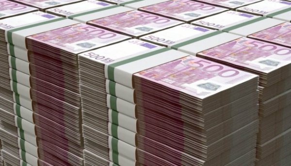 Посли ЄС погодили виділення першого траншу у €4,2 мільярда з Українського фонду Посли ЄС погодили виділення першого траншу у €4,2 мільярда з Українського фонду