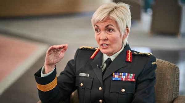 Вооруженные силы Канады впервые возглавила женщина Вооруженные силы Канады впервые возглавила женщина