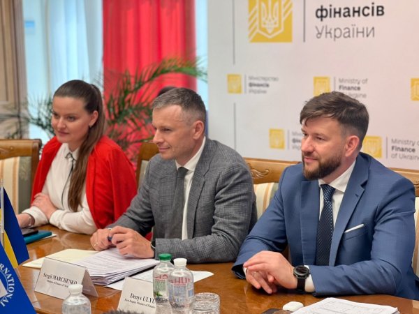 Глава Мінфіну України зустрівся з керівником місії МВФ Глава Мінфіну України зустрівся з керівником місії МВФ