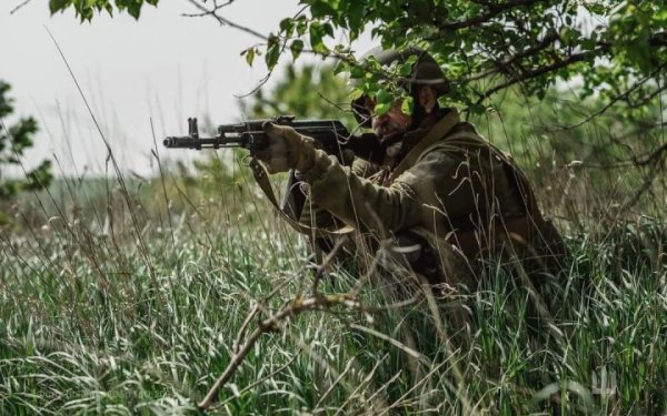 Генштаб: на фронті за добу відбулося 149 боєзіткнень, ворог продовжує наступ на Покровському напрямку
Генштаб: на фронті за добу відбулося 149 боєзіткнень, ворог продовжує наступ на Покровському напрямку