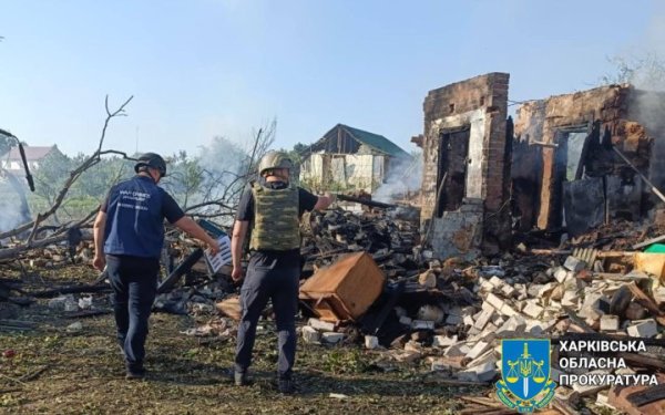 Синєгубов: для ударів по Харкову росіяни використовують модифіковані авіабомби ФАБ-500
Синєгубов: для ударів по Харкову росіяни використовують модифіковані авіабомби ФАБ-500