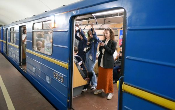 Когда полноценно заработает синяя ветка метро Киева: названы ориентировочные сроки
Когда полноценно заработает синяя ветка метро Киева: названы ориентировочные сроки