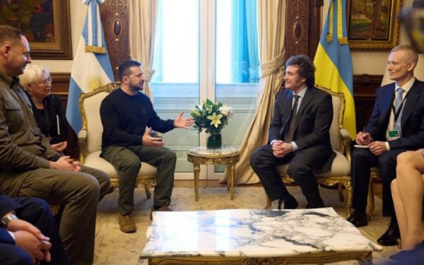 Аргентина анонсувала надання військової допомоги Україні
Аргентина анонсувала надання військової допомоги Україні