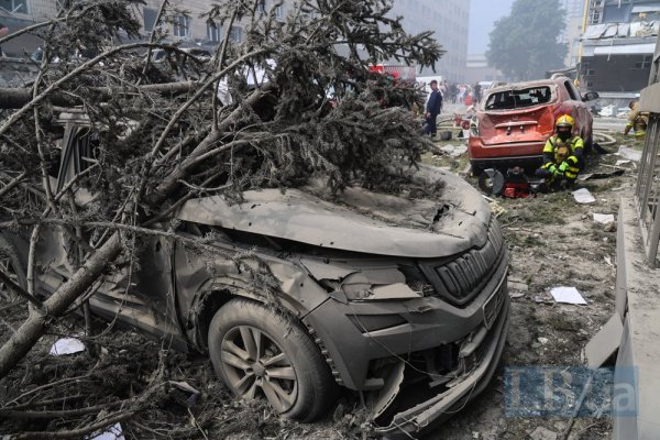 Росія завдала ударів по Києву. Кількість загиблих зросла до 27 (оновлення)
                                