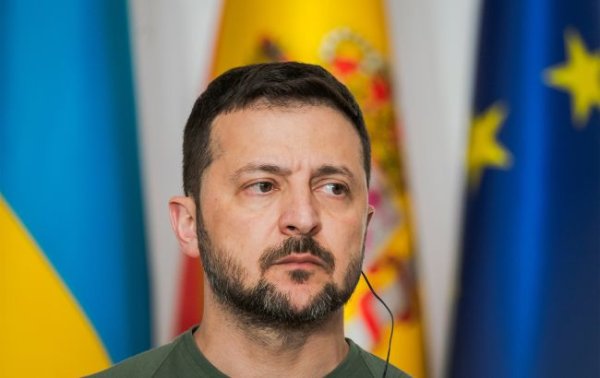 Зеленский заинтриговал заявлением об усилении ПВО от США
Зеленский заинтриговал заявлением об усилении ПВО от США