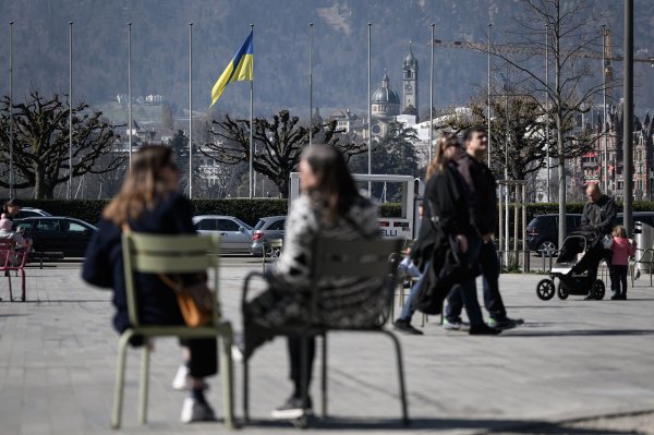 Украинские беженцы за границей. Какую цену платит экономика и что ждет Украину
Украинские беженцы за границей. Какую цену платит экономика и что ждет Украину