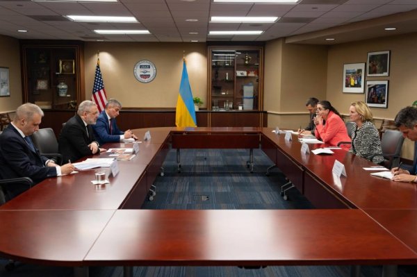 Галущенко обговорив із представницею USAID посилення стійкості української енергосистеми Галущенко обговорив із представницею USAID посилення стійкості української енергосистеми
