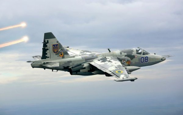 Военные сбили вражеский Су-25 в Донецкой области
Военные сбили вражеский Су-25 в Донецкой области