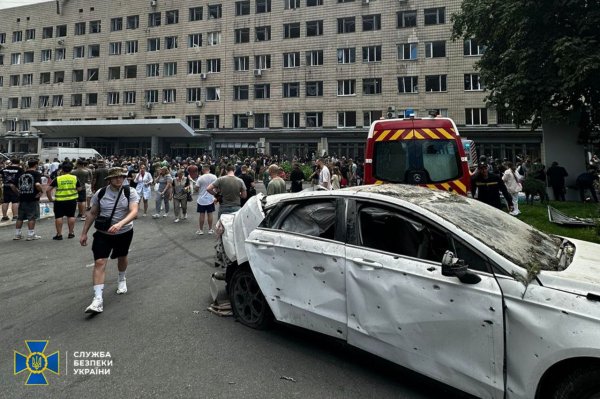 РФ ударила по “Охматдиту” ракетою Х-101, на місці працюють слідчі, ‒ СБУ
РФ ударила по “Охматдиту” ракетою Х-101, на місці працюють слідчі, ‒ СБУ