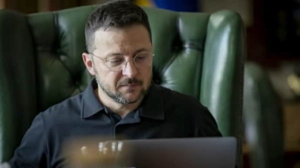 Зеленский и Трамп могут провести телефонный разговор в пятницу – CNN Зеленский и Трамп могут провести телефонный разговор в пятницу – CNN