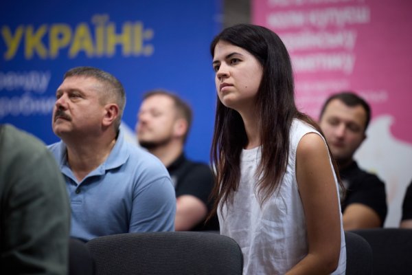 Зеленський під час поїздки на Полтавщину зустрівся із бізнесменами - про що говорили Зеленський під час поїздки на Полтавщину зустрівся із бізнесменами - про що говорили
