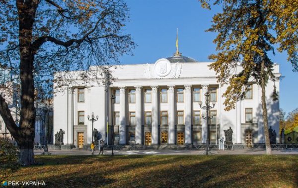 Нардеп рассказал о последствиях государственного управления "Укрнафтобурінням"
Нардеп рассказал о последствиях государственного управления "Укрнафтобурінням"