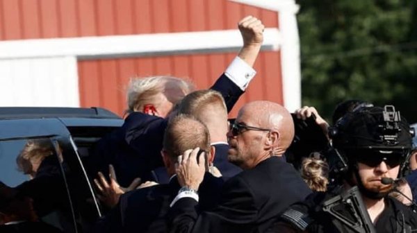 CNN: Стрелок на митинге Трампа "нейтрализован", погиб зритель CNN: Стрелок на митинге Трампа "нейтрализован", погиб зритель