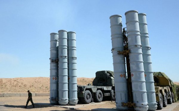 Підрозділи ракетних військ ЗСУ уразили російський комплекс С-300 на Донеччині, — Сирський
Підрозділи ракетних військ ЗСУ уразили російський комплекс С-300 на Донеччині, — Сирський