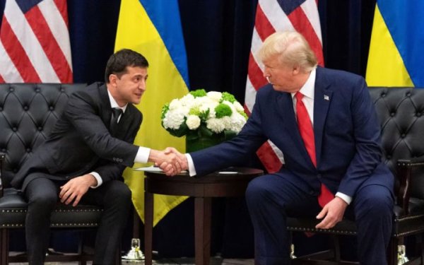 Зеленський і Трамп домовились особисто поговорити про мир
Зеленський і Трамп домовились особисто поговорити про мир