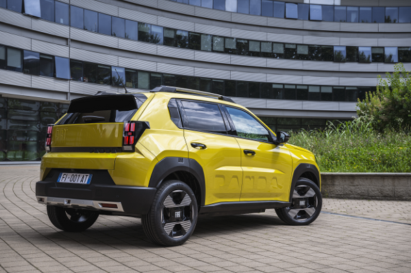 Электрическая и гибридная версии: Fiat представил новый Grande Panda (фото)
Электрическая и гибридная версии: Fiat представил новый Grande Panda (фото)