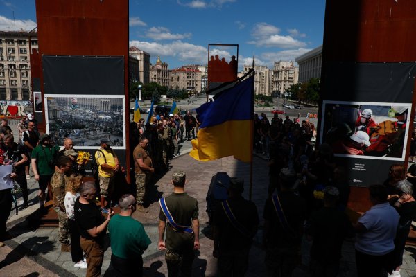 У Києві попрощалися з бойовим медиком із Великобританії Пітером Фуше
У Києві попрощалися з бойовим медиком із Великобританії Пітером Фуше