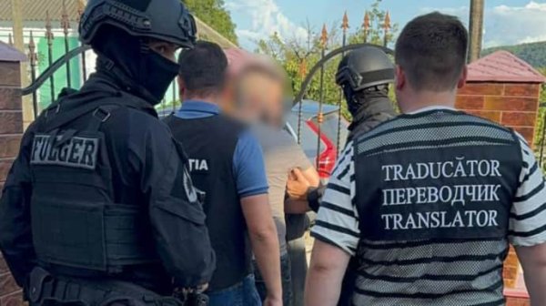 Аферисты международного колл-центра "наварили" 1,2 млрд евро: среди организаторов – украинцы Аферисты международного колл-центра "наварили" 1,2 млрд евро: среди организаторов – украинцы