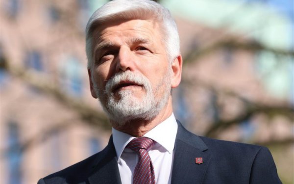 Президент Чехії заперечив зв'язок між ситуацією біля Покровська та Курською операцією
Президент Чехії заперечив зв'язок між ситуацією біля Покровська та Курською операцією