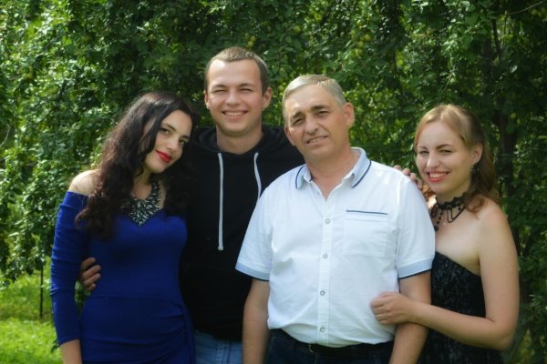 "Судьба готовила к войне". История защитника, который вышел из Иловайска, но погиб под Бахмутом
"Судьба готовила к войне". История защитника, который вышел из Иловайска, но погиб под Бахмутом