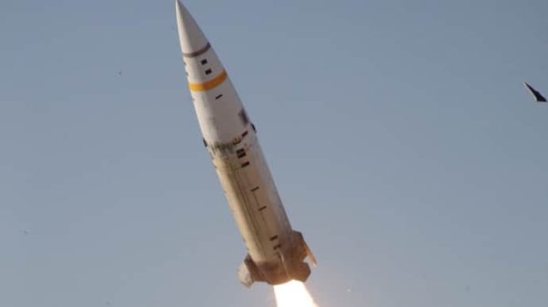 WSJ: Россия переместила 90% своих самолетов на военные базы за пределами радиуса действия ATACMS WSJ: Россия переместила 90% своих самолетов на военные базы за пределами радиуса действия ATACMS