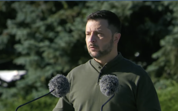 У Києві відзначили День прапора. Головне з промови президента
У Києві відзначили День прапора. Головне з промови президента
