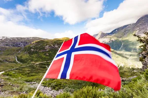 Норвегия увеличила накопления Фонда благосостояния в биткоинах
Норвегия увеличила накопления Фонда благосостояния в биткоинах