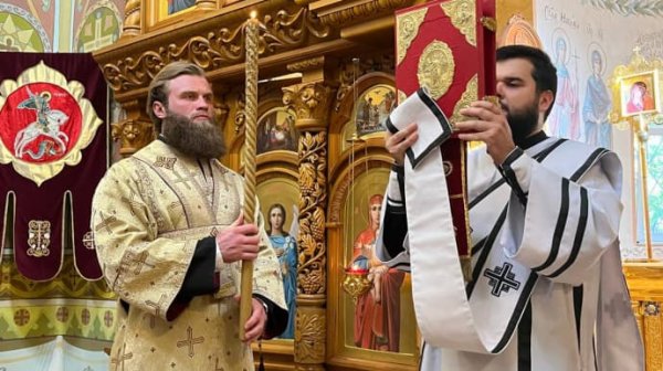 Сторонник УПЦ МП нардеп Дмитрук сбежал из Украины – источники Сторонник УПЦ МП нардеп Дмитрук сбежал из Украины – источники