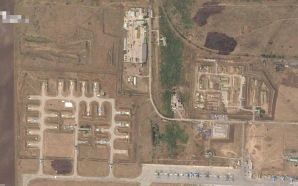Російські міста зазнають дронової атаки: є пожежа на військовому аеродромі
Російські міста зазнають дронової атаки: є пожежа на військовому аеродромі