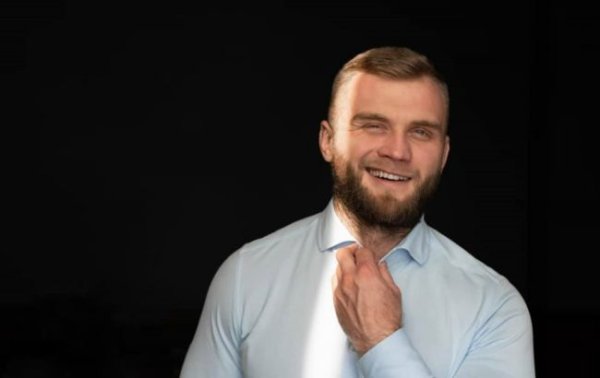 Нардепу Дмитруку объявили подозрение. СМИ писали, что он уехал из Украины
Нардепу Дмитруку объявили подозрение. СМИ писали, что он уехал из Украины
