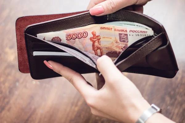 В россии зафиксировали самый большой за 11 лет рост долгов по зарплате
В россии зафиксировали самый большой за 11 лет рост долгов по зарплате