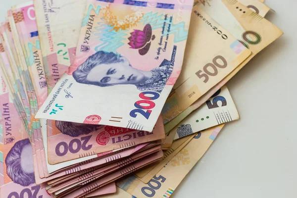 Официальный курс: НБУ понизил курс гривны на 4 копейки
Официальный курс: НБУ понизил курс гривны на 4 копейки
