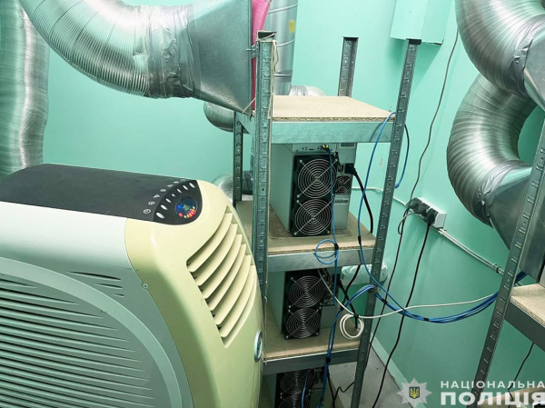 В Чернигове коммунальщик организовал подпольную криптоферму
