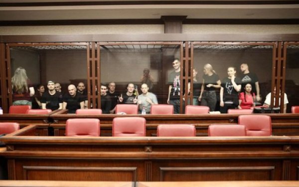 В Росії проводять судилище над військовополоненими захисниками "Азовсталі"
В Росії проводять судилище над військовополоненими захисниками "Азовсталі"
