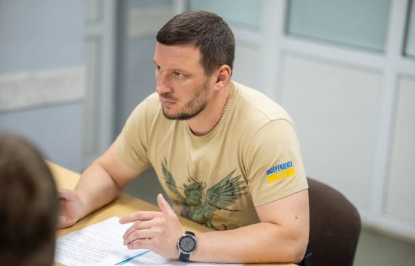 Глава Херсонской ОВА Александр Прокудин: У нас в области взрыв каждые две минуты
Глава Херсонской ОВА Александр Прокудин: У нас в области взрыв каждые две минуты